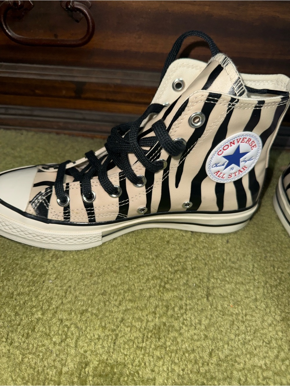 Converse Black & White Zebra Stripe Chuck Taylor High Top Sneakers Glow in dark - Picture 2 of 3